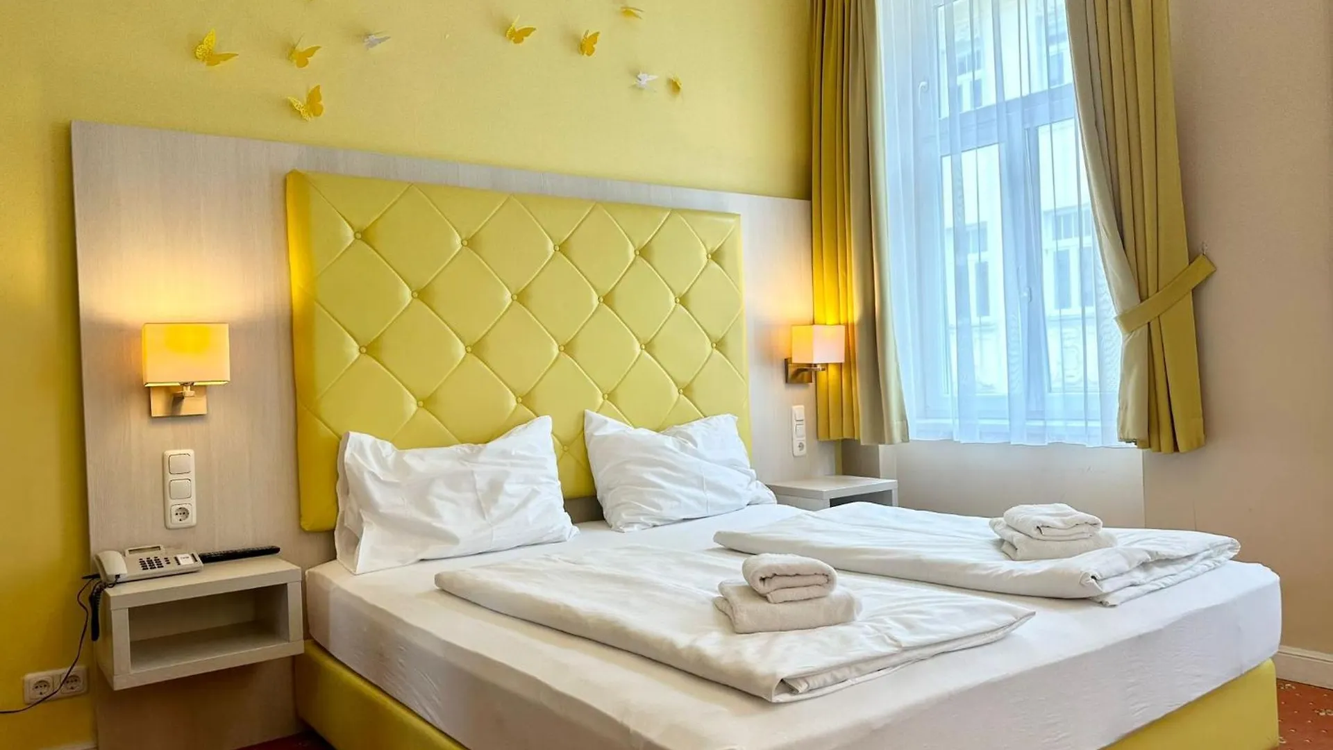 Very Central, 5 Min To City Center, Self Check In Вена