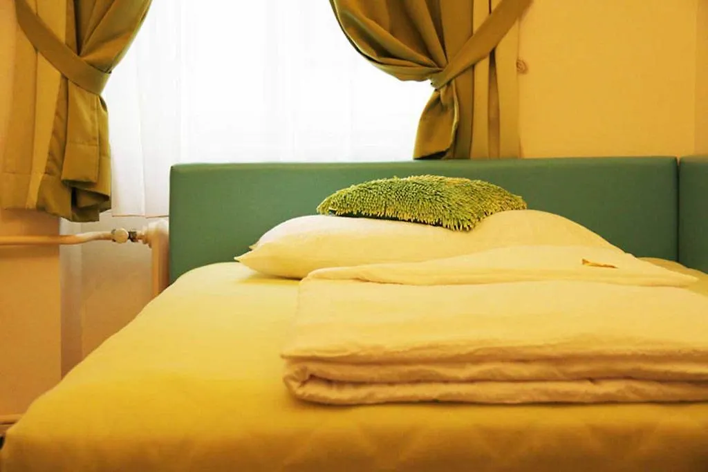 Отель Very Central, 5 Min To City Center, Self Check In Вена