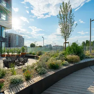Apartahotel Residence, Marina Tower - Danube, Viena