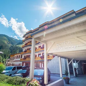 Jufa Alpenhotel Saalbach-jokercard Im Sommer Inklusive Hotel