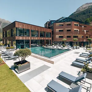 **** Hotel Castello Austria