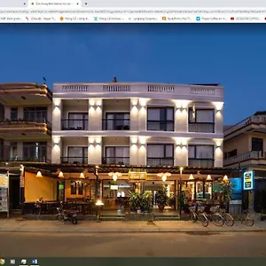 Backhome & Bar Albergue Hoi An