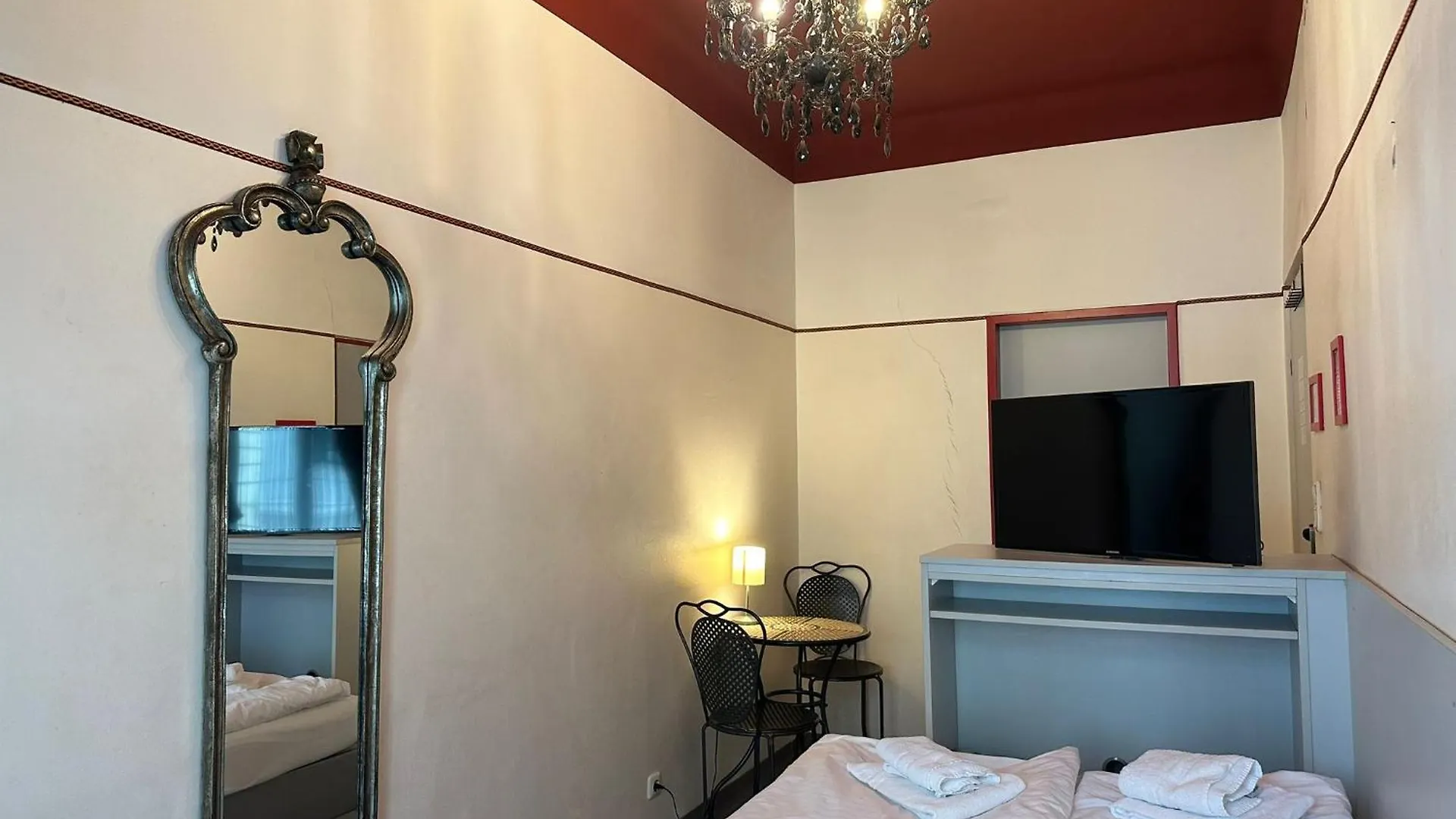 Very Central, 5 Min To City Center, Self Check In Vienna