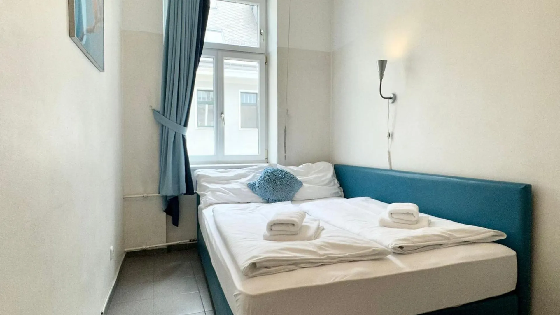 Very Central, 5 Min To City Center, Self Check In Vienna Austria