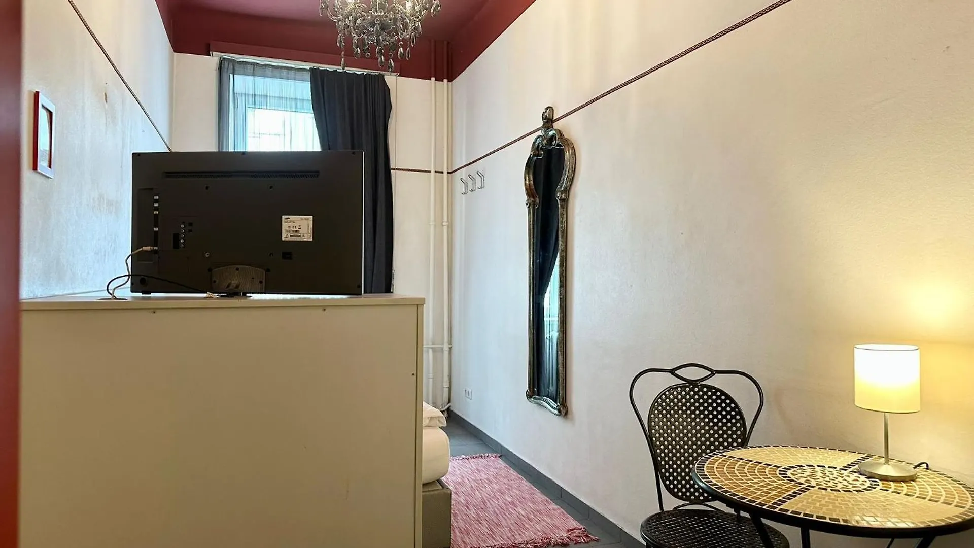 Hotel Very Central, 5 Min To City Center, Self Check In Vienna