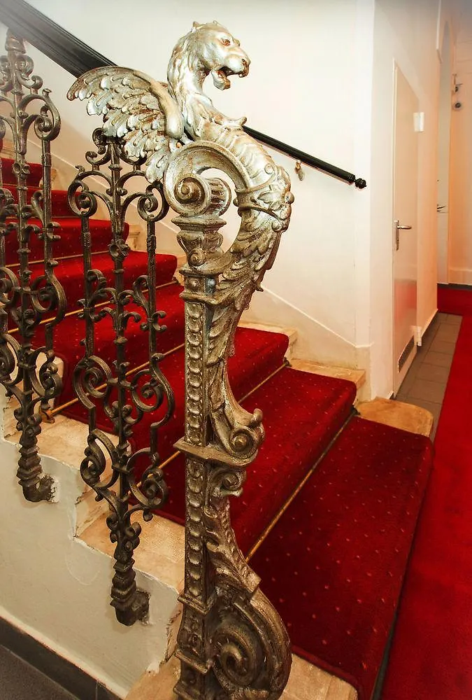 Very Central, 5 Min To City Center, Self Check In Vienna Hotel