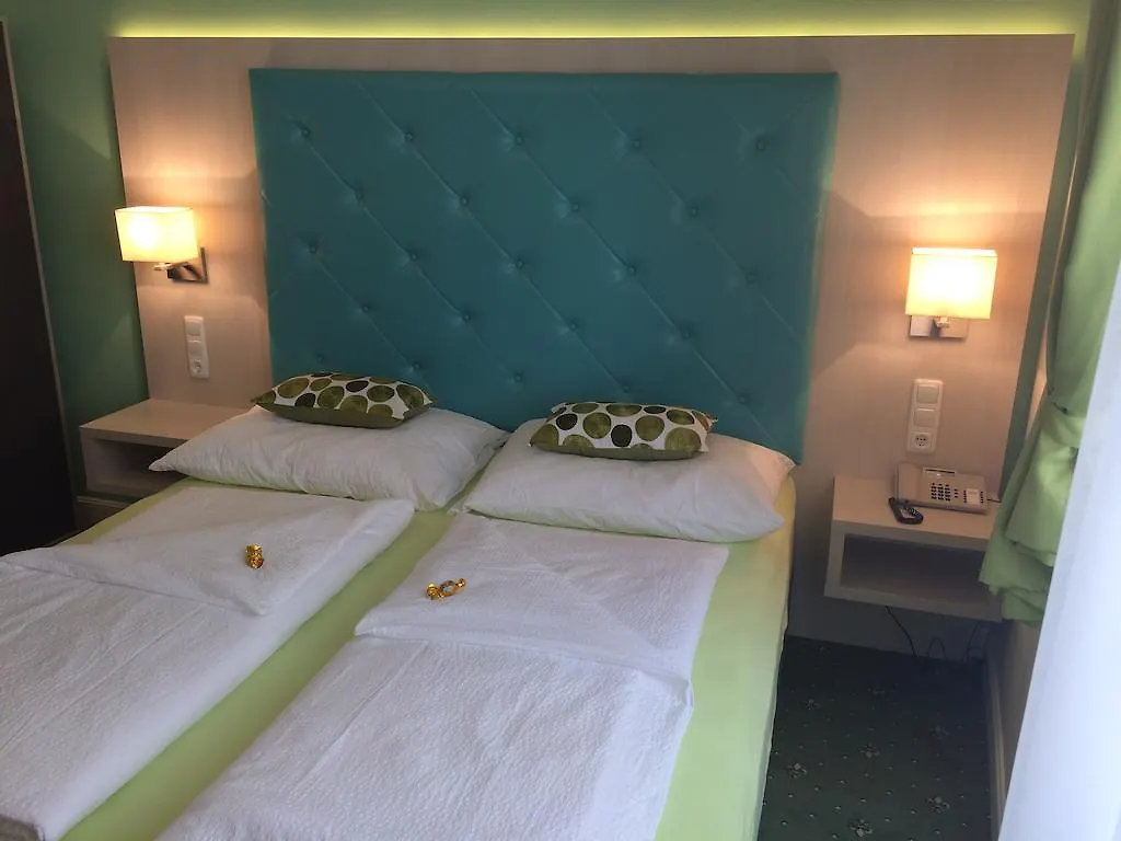 Very Central, 5 Min To City Center, Self Check In Vienna Austria