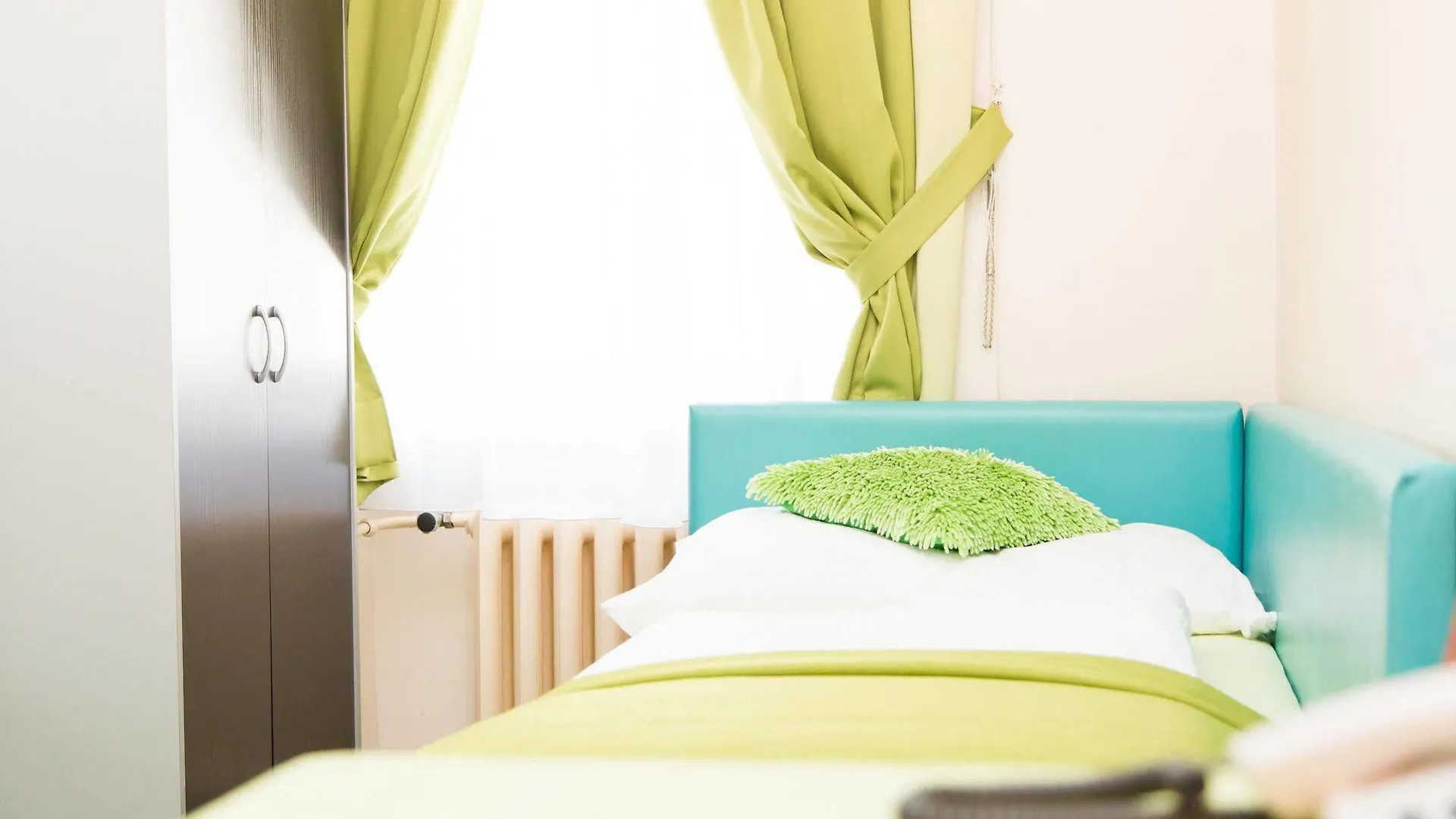 Hotel Very Central, 5 Min To City Center, Self Check In Vienna