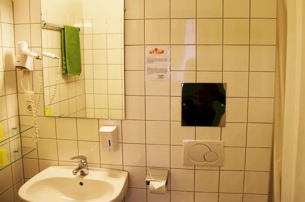 Very Central, 5 Min To City Center, Self Check In Viena 2*,  Áustria